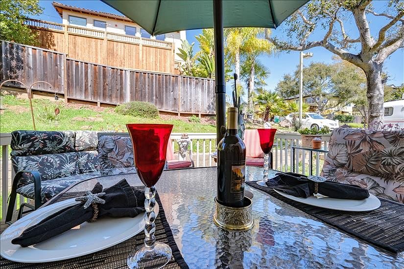 Large spacious deck with propane bbq.  Peaceful and gets sun!