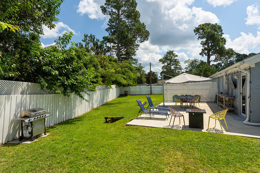 Huge, Private Fenced in Backyard