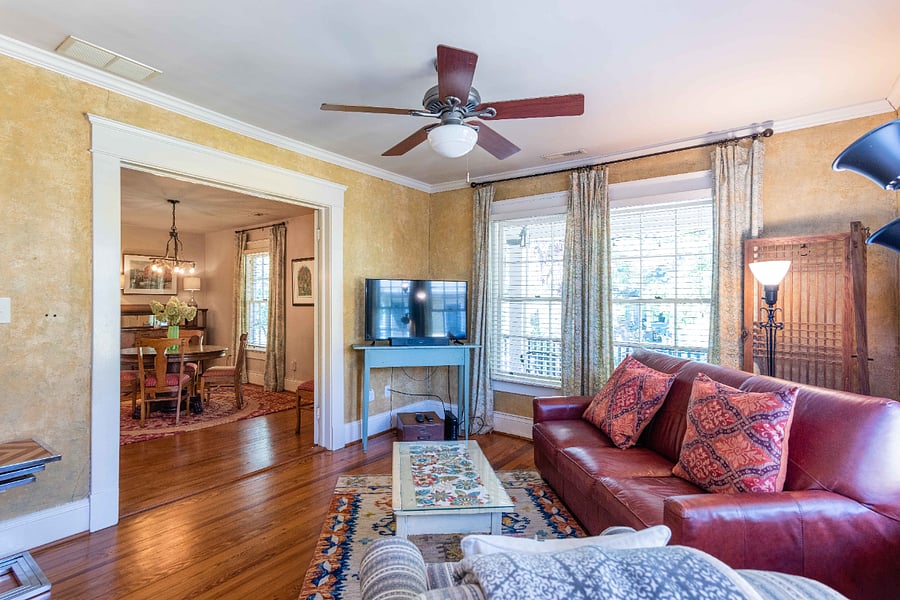 Living room
+43" TV
+Fireplace
+Large couches
+Large windows