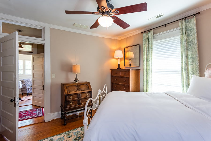 Bedroom 2
+Decorative Fireplace
+Full Bed
+Fan/AC
+Closet and dresser
