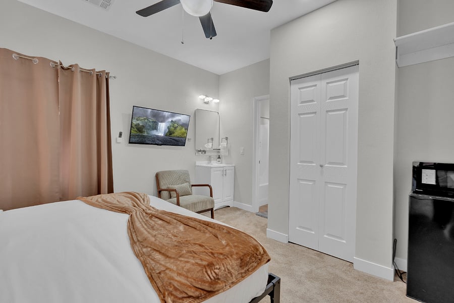 Furnished Finder property 899707_1 photo 25