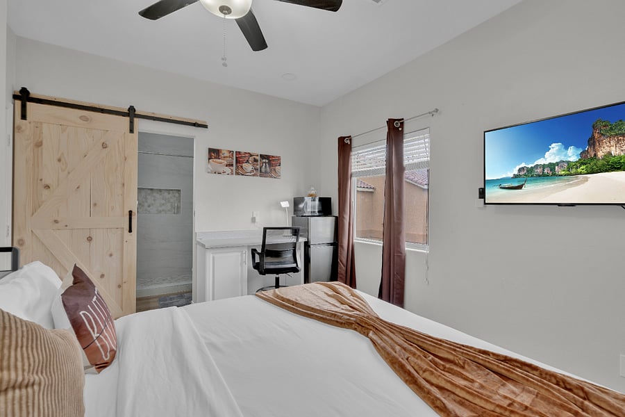 Furnished Finder property 899707_1 photo 32