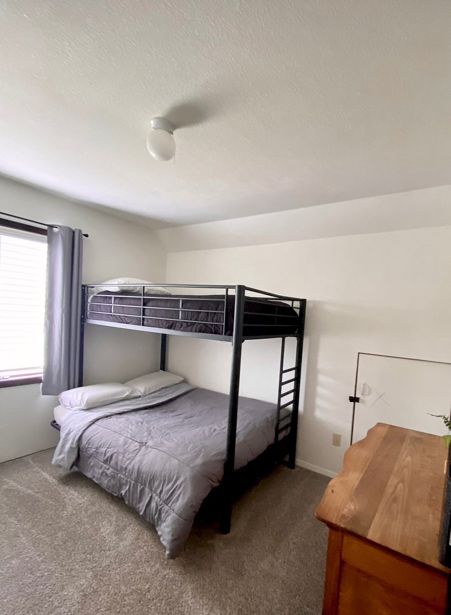 Bunk bedroom