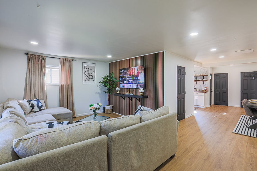 Furnished Finder property 899713_1 photo 11