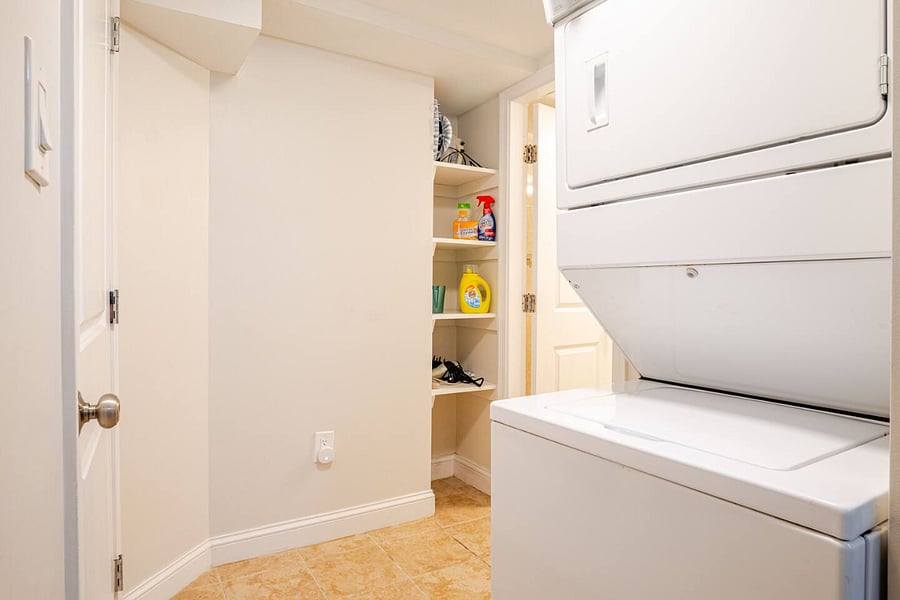 Enjoy the convenience of an in-unit washer and dryer for all your laundry needs. While the machine can be a bit loud during cycles, it works perfectly.