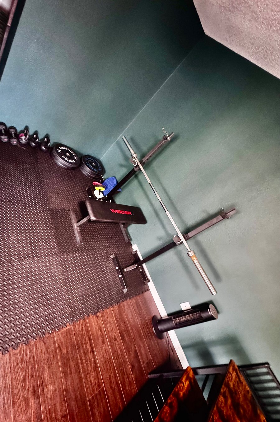 Home Gym
Rack with 45 lb barbell
Rubber plates: pairs of 45 lb, 25 lb, and 10 lb
Kettlebells: 5, 10, 15 lb
Dumbbells: 10 lb
Miscellaneous equipment & gym mats
Guests may use the smaller weights outside, but please do not move the gym setup.