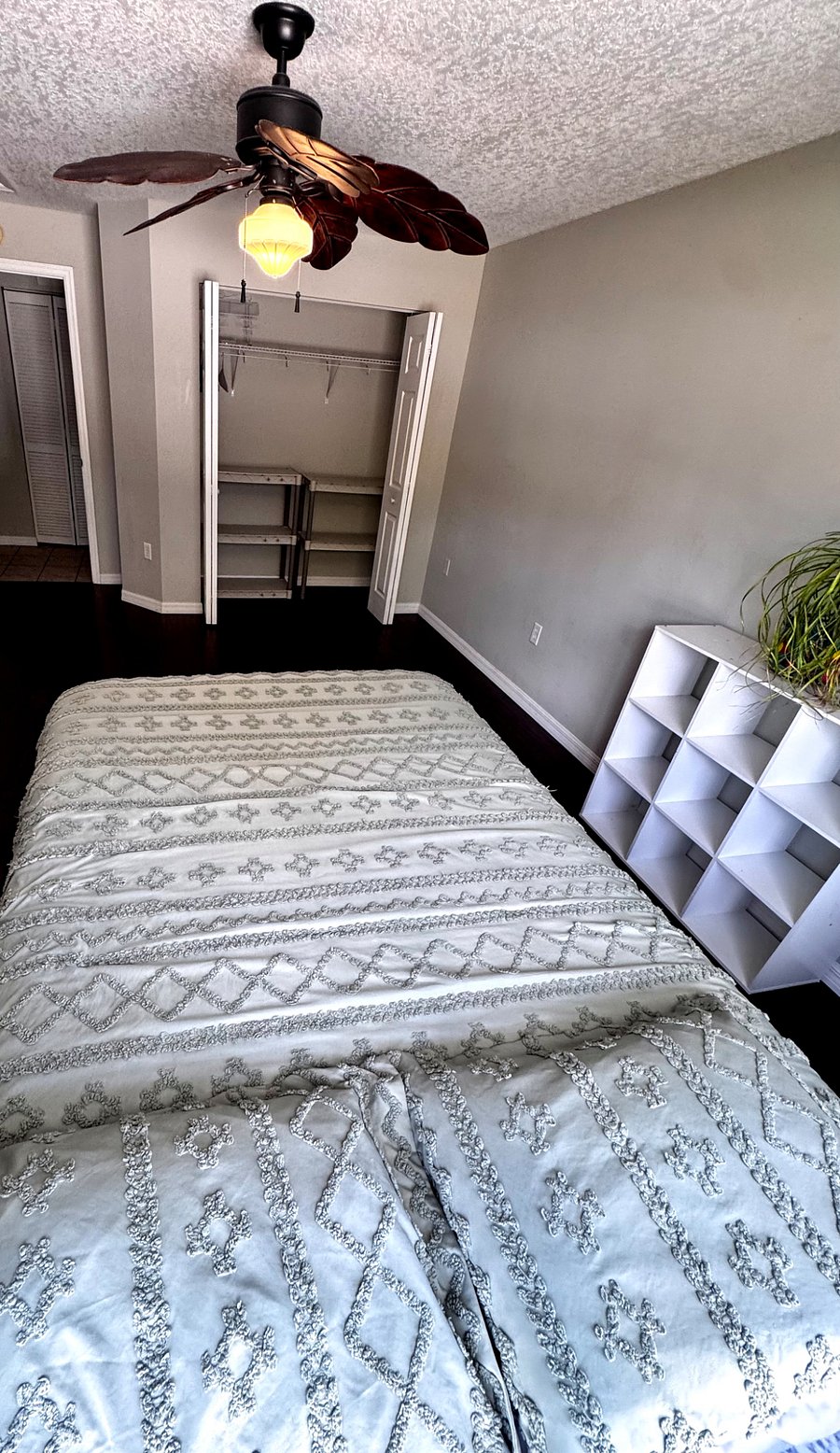 Spare Bedroom 1
Minimal furniture with tons of storage.
