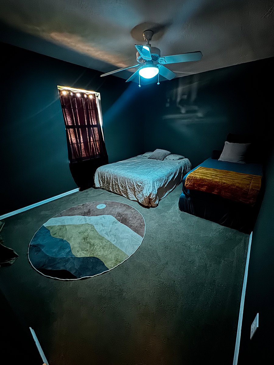 Spare Bedroom 2
Features blackout curtains for a restful sleep.