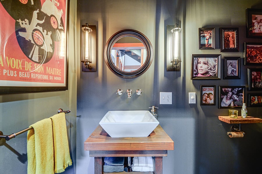 Main Level 1/4 Bath