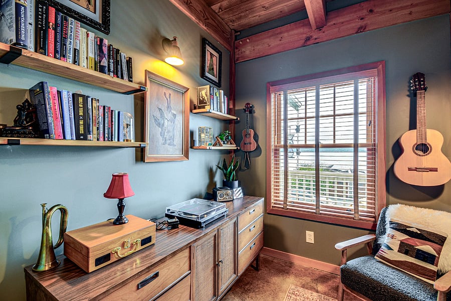Main Level Sitting Room