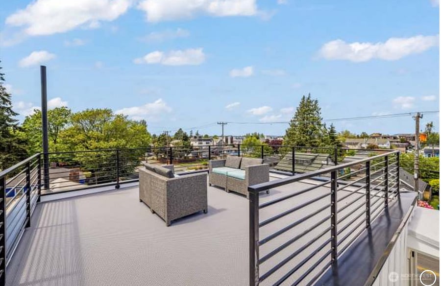 Rooftop deck