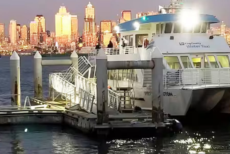 Water taxi near by for commuters in to the city. Shuttle available I block way to take you to the water taxi 1 mile away! Fun way to get in to the city in 10 minutes as a walk on!