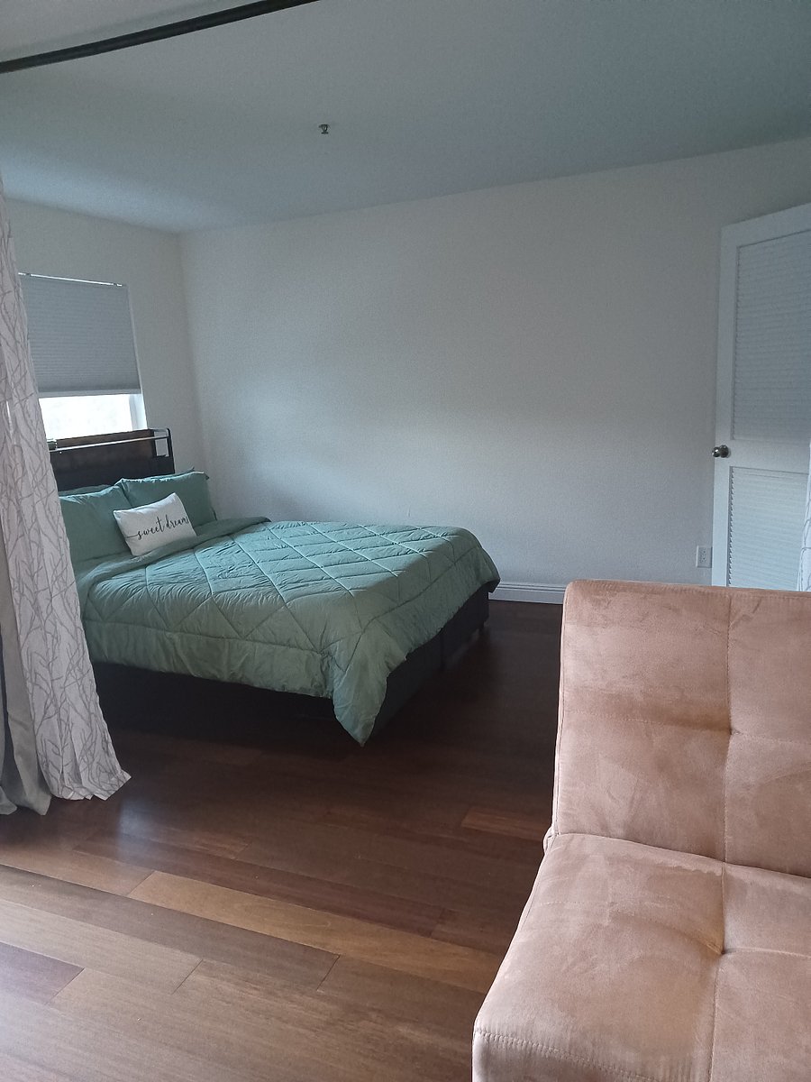 Furnished Finder property 899776_1 photo 8