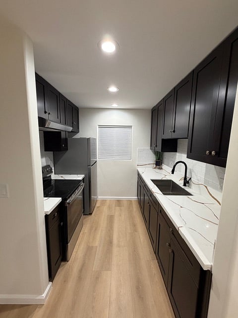 Furnished Finder property 899785_2 photo 9