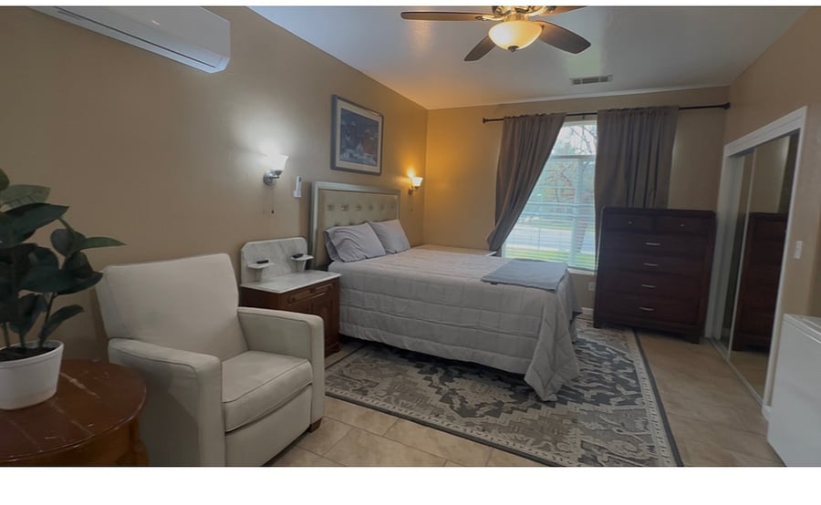 Furnished Finder property 899795_1 photo 8