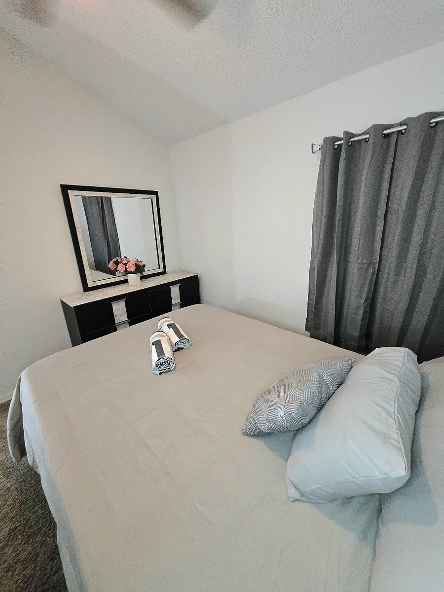 Furnished Finder property 899810_1 photo 24