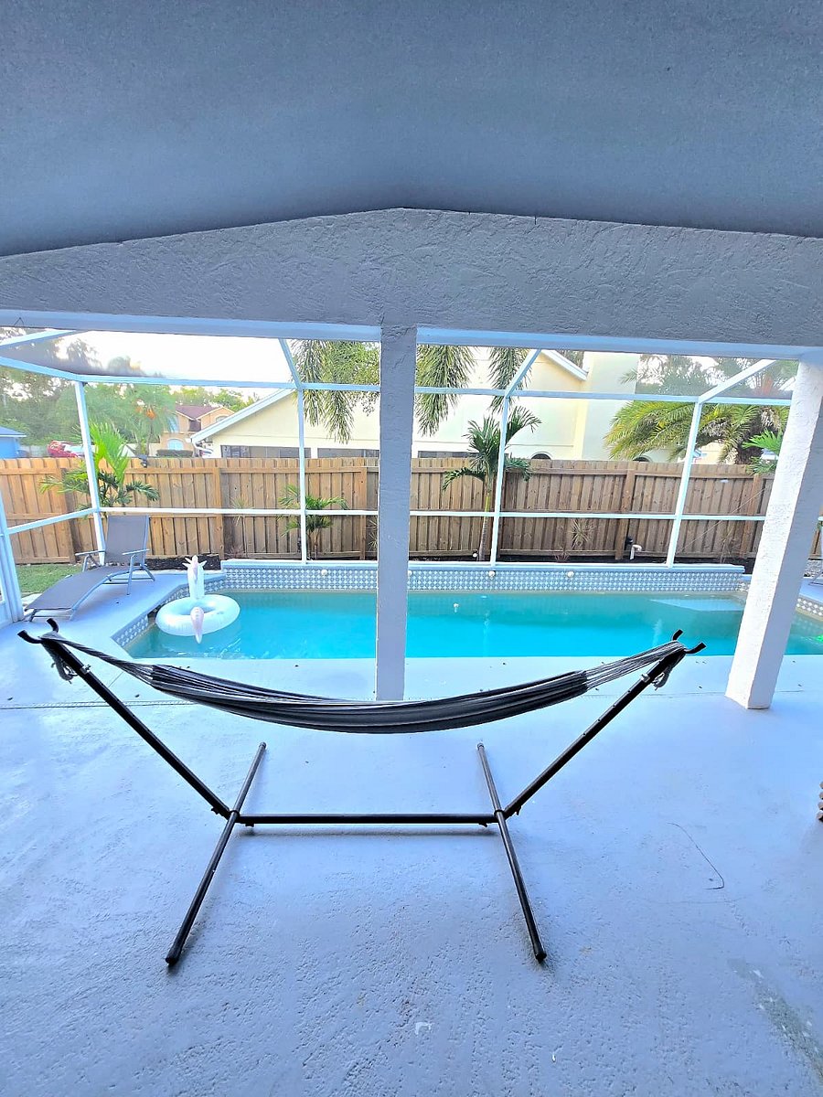 Furnished Finder property 899810_1 photo 36