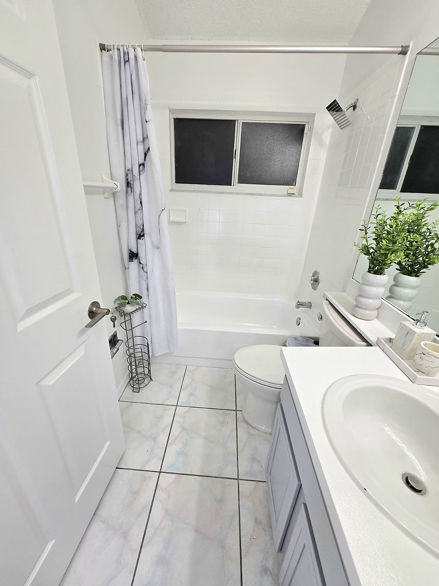 Furnished Finder property 899810_1 photo 39