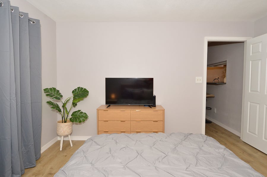 Furnished Finder property 899846_1 photo 51