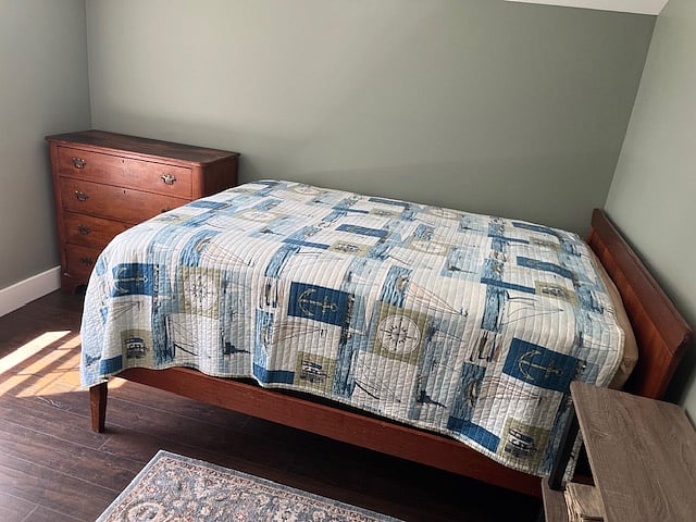 bedroom with double bed