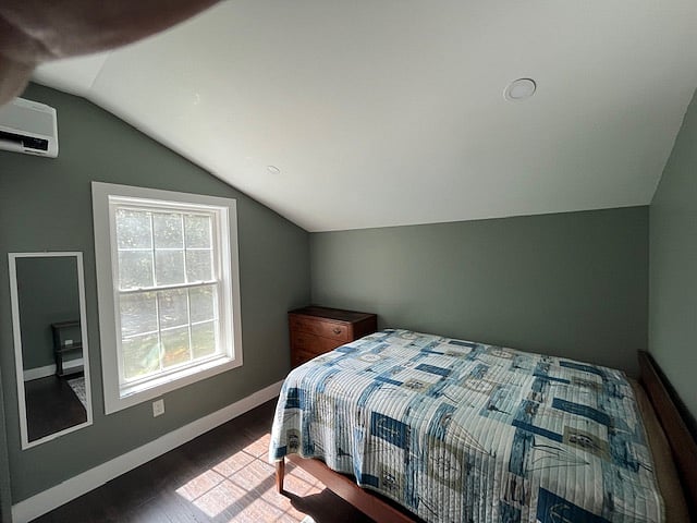 bedroom with double bed