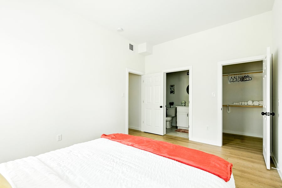 Furnished Finder property 899853_1 photo 14