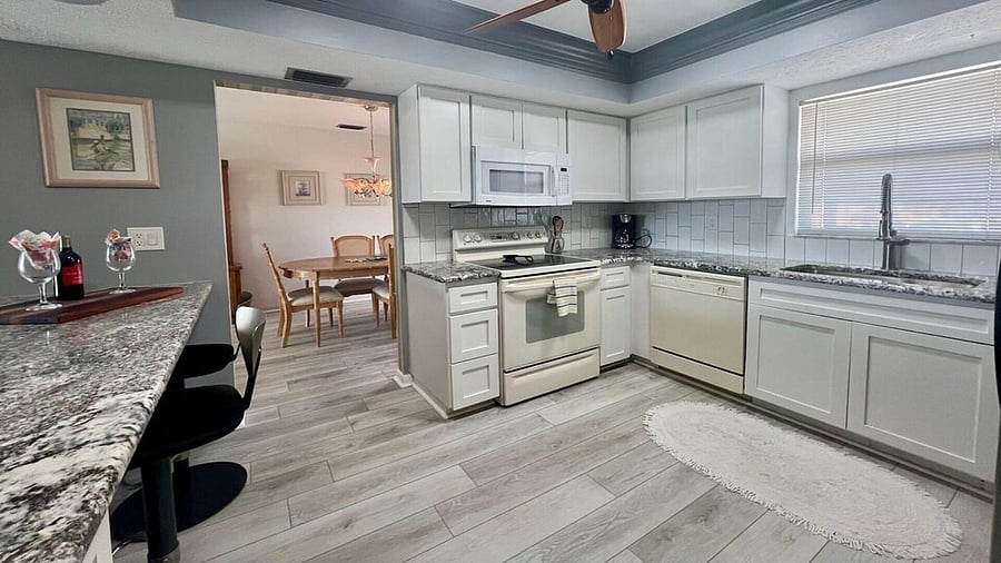 Furnished Finder property 899854_1 photo 8