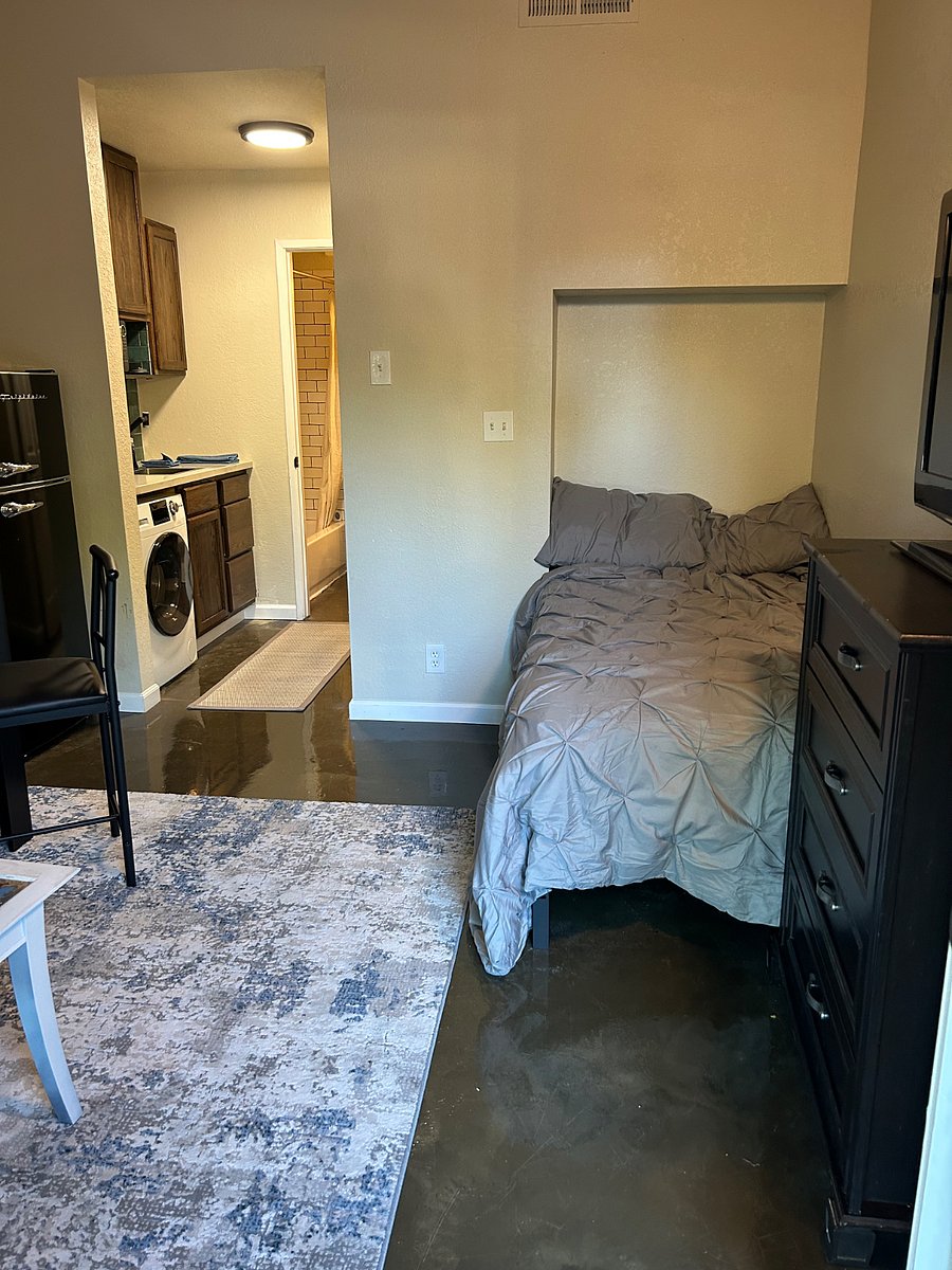 Furnished Finder property 899860_1 photo 4