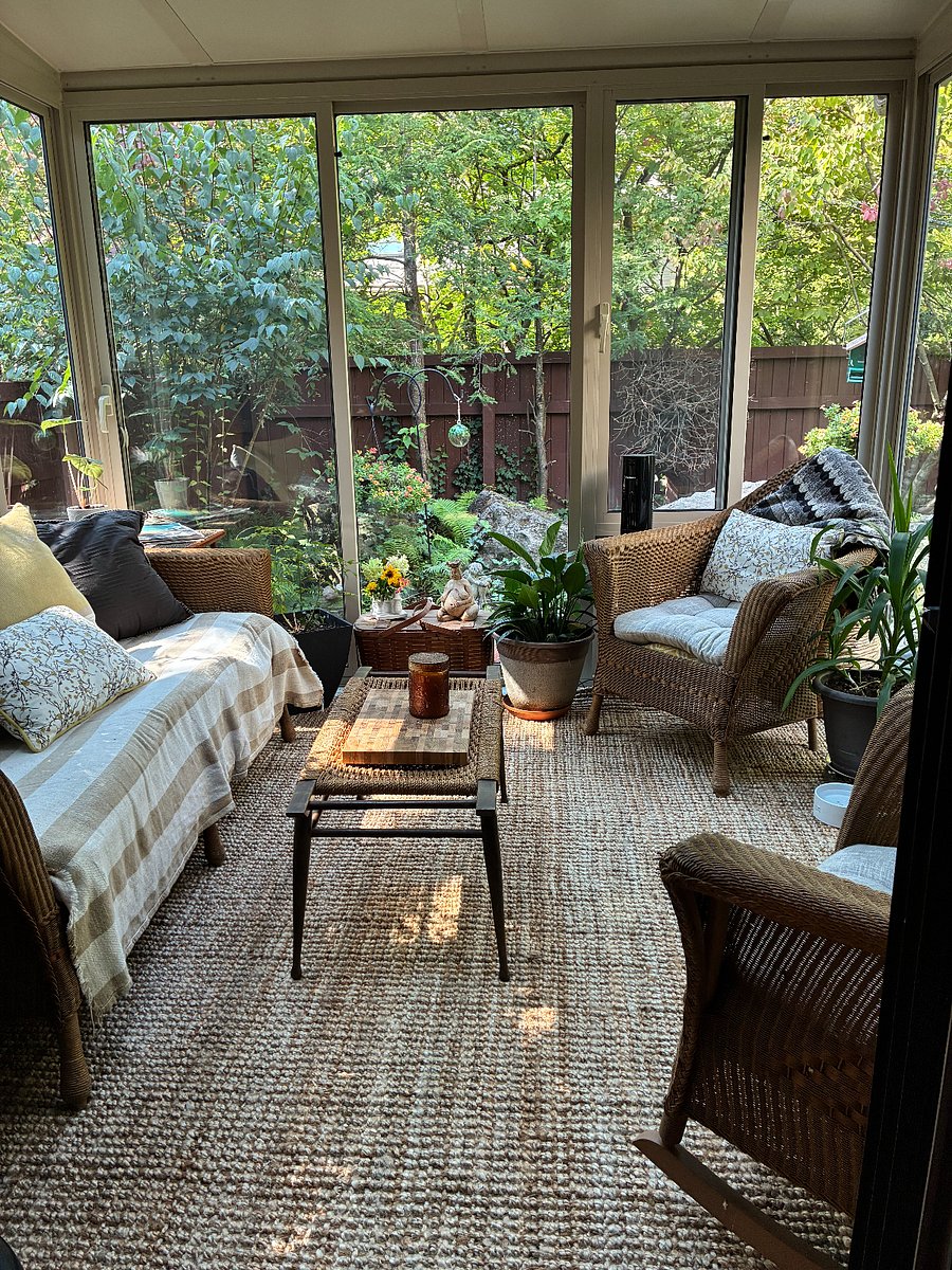 3 season room
