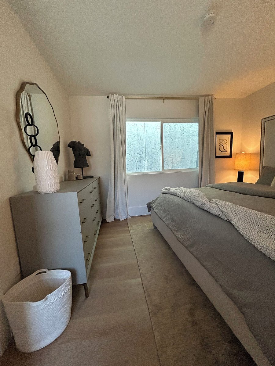 Furnished Finder property 899880_1 photo 9