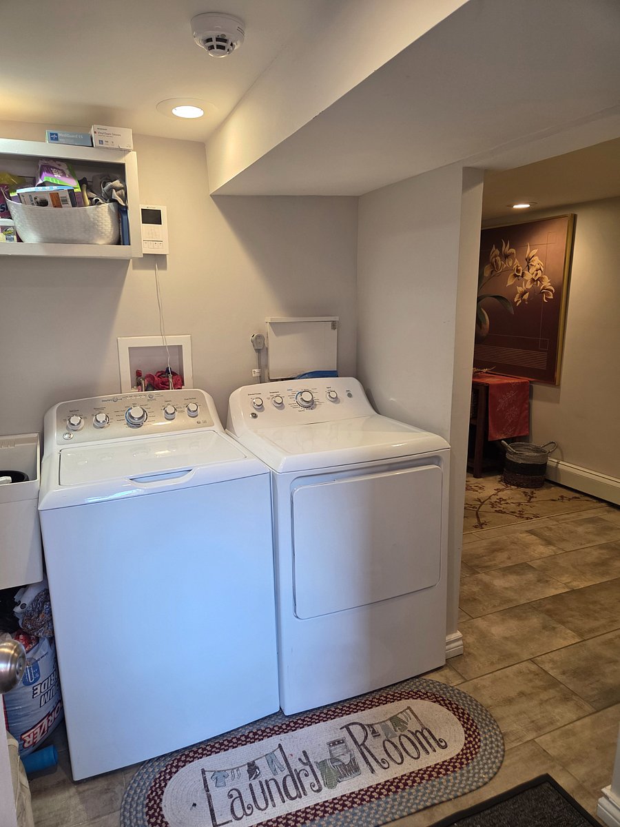 Furnished Finder property 899900_1 photo 11