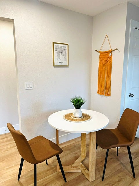 Furnished Finder property 899905_1 photo 8