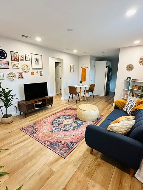 Furnished Finder property 899905_1 photo 10