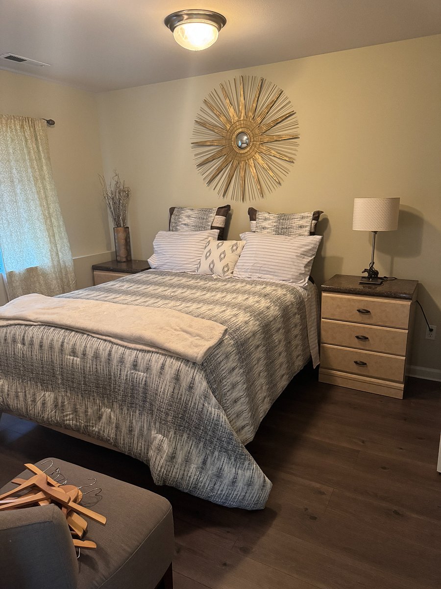 Furnished Finder property 899940_1 photo 8
