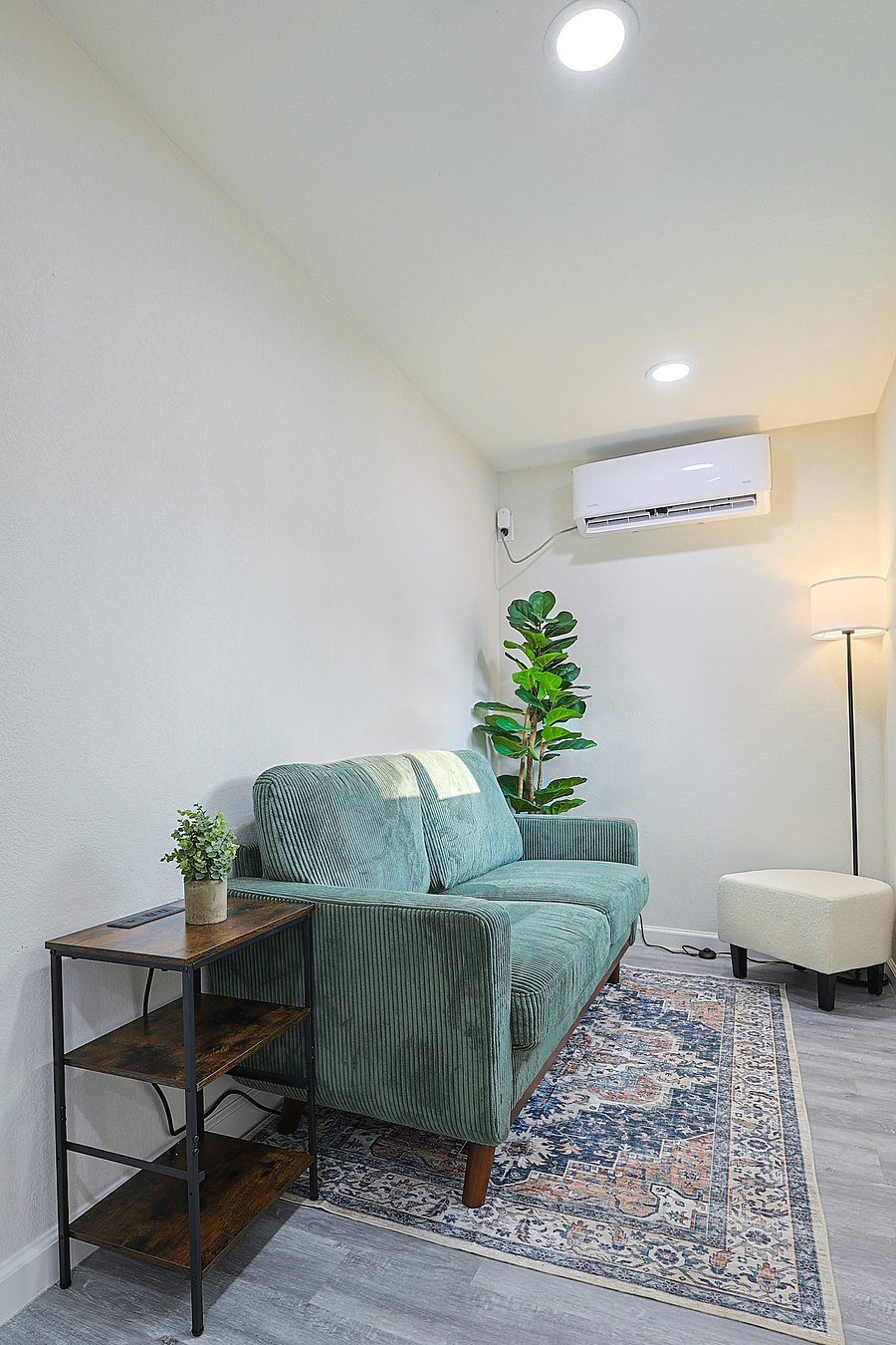 Furnished Finder property 899978_1 photo 11