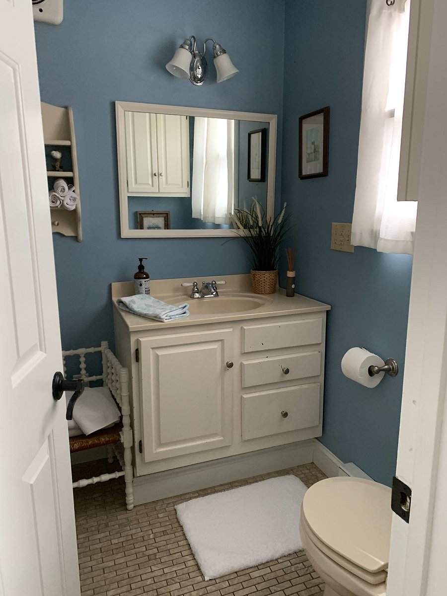 First Floor Bathroom off the Kitchen