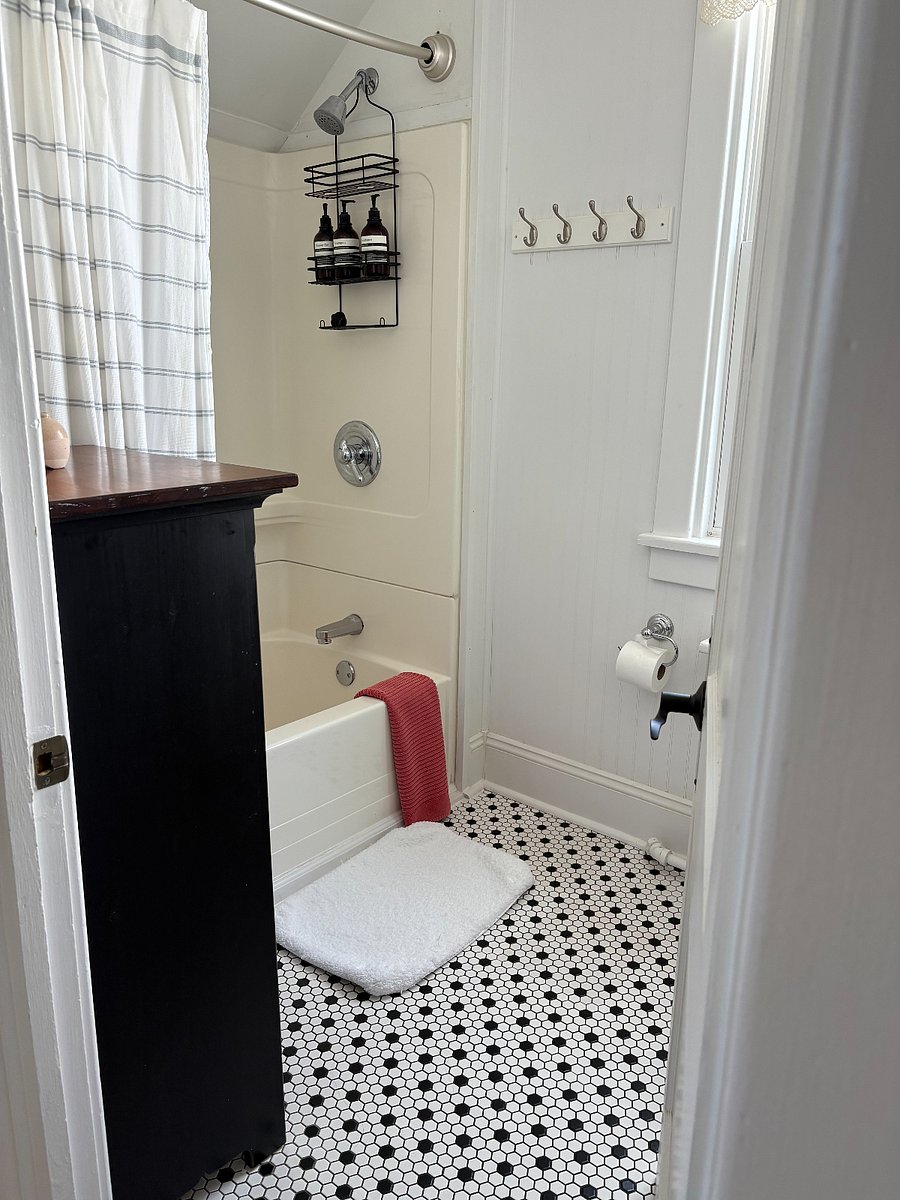 upstairs bathroom