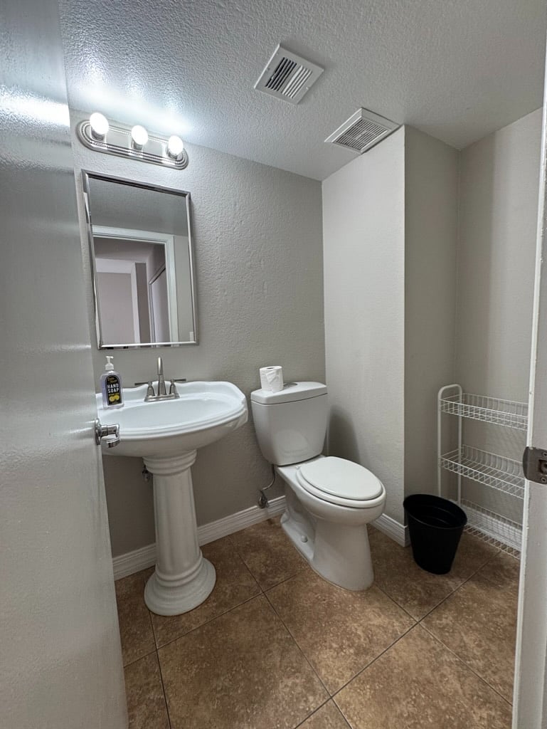 Furnished Finder property 900020_1 photo 12