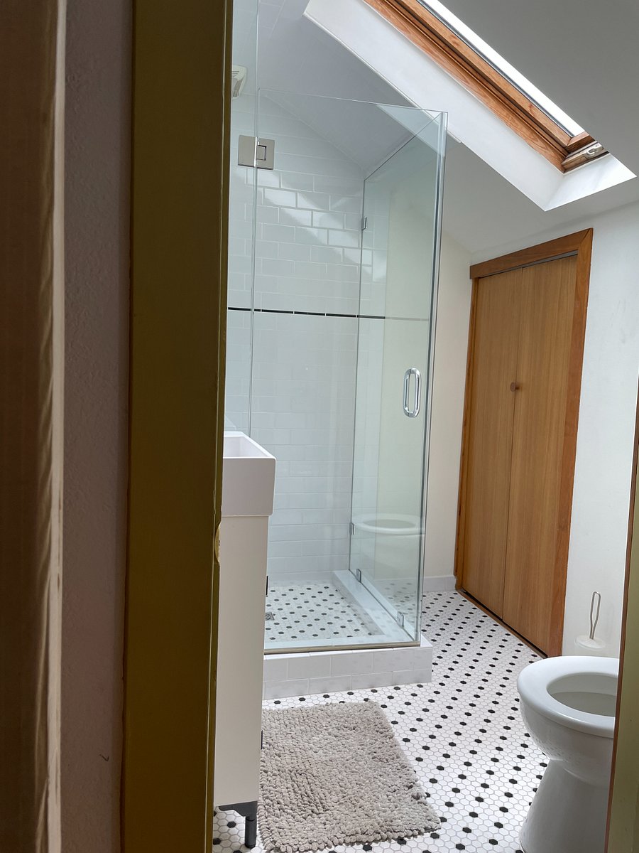 7x7 closet behind shower