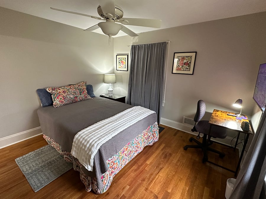 3rd bedroom w/Queen bed