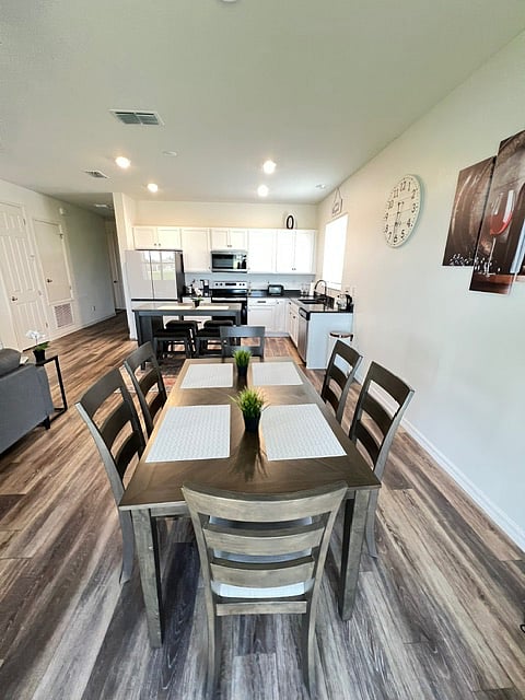 Furnished Finder property 900286_1 photo 9