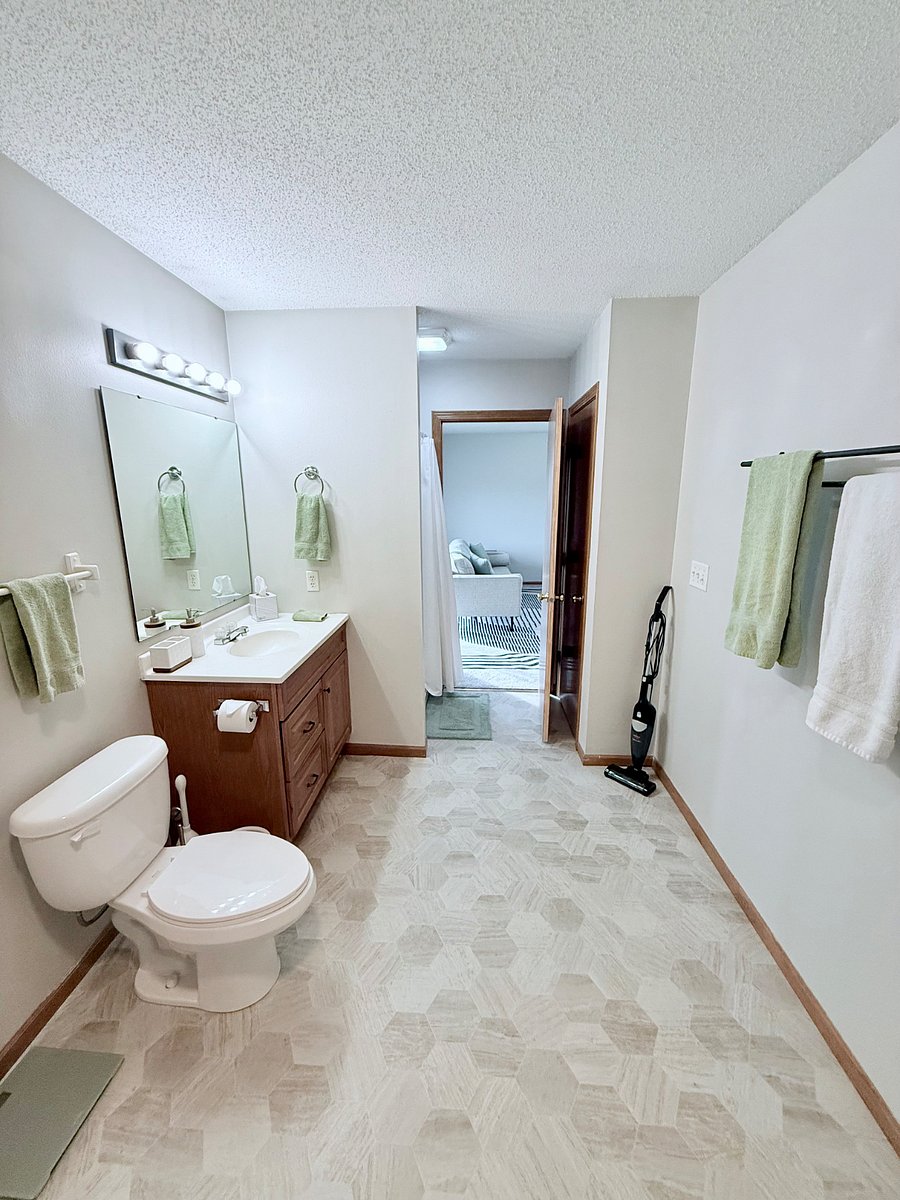 Furnished Finder property 900376_1 photo 11