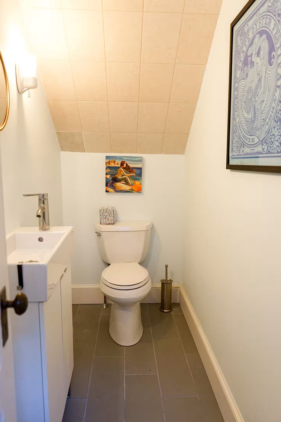 1st floor has a half bath!