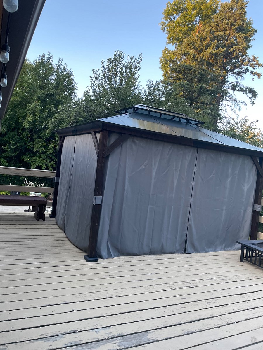 Upper deck Cabana