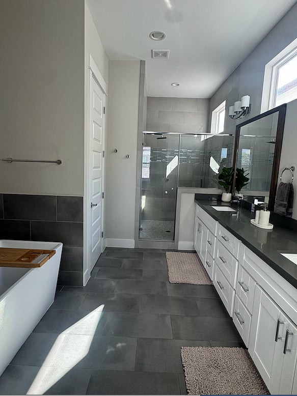 primary luxury bathroom