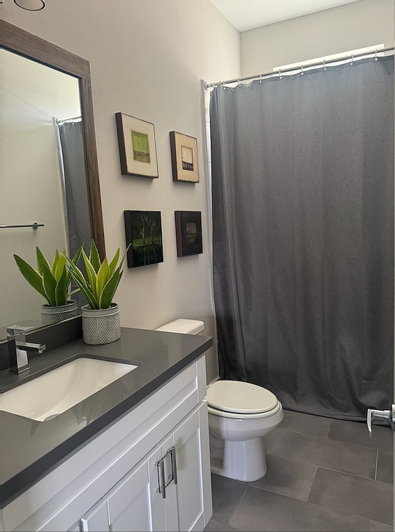 bedroom 3 full bathroom