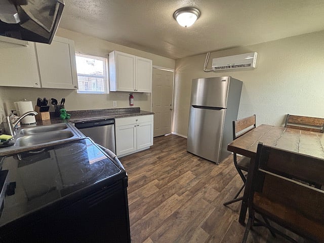 Furnished Finder property 900551_1 photo 11
