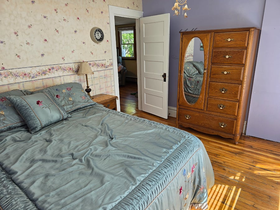 Main bedroom new mattress