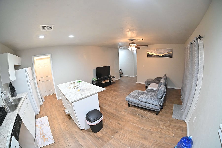 Furnished Finder property 900564_1 photo 3