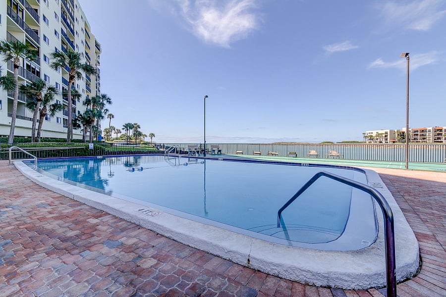 There are 2 pools for community. Thsi is the west pool.